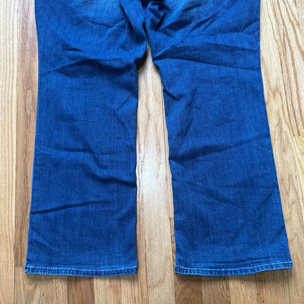 Old Navy WOW Mid Rise Bootcut Jean Medium Wash Sz 20 Regular - Picture 8 of 11